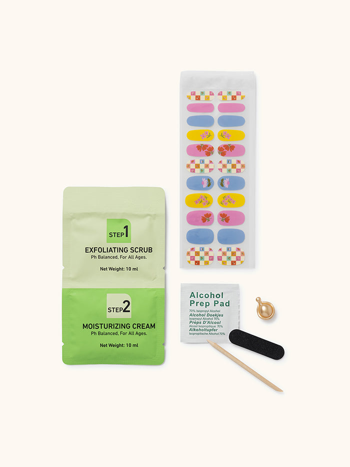 Checkerboard Blooms Nail Wrap Kit