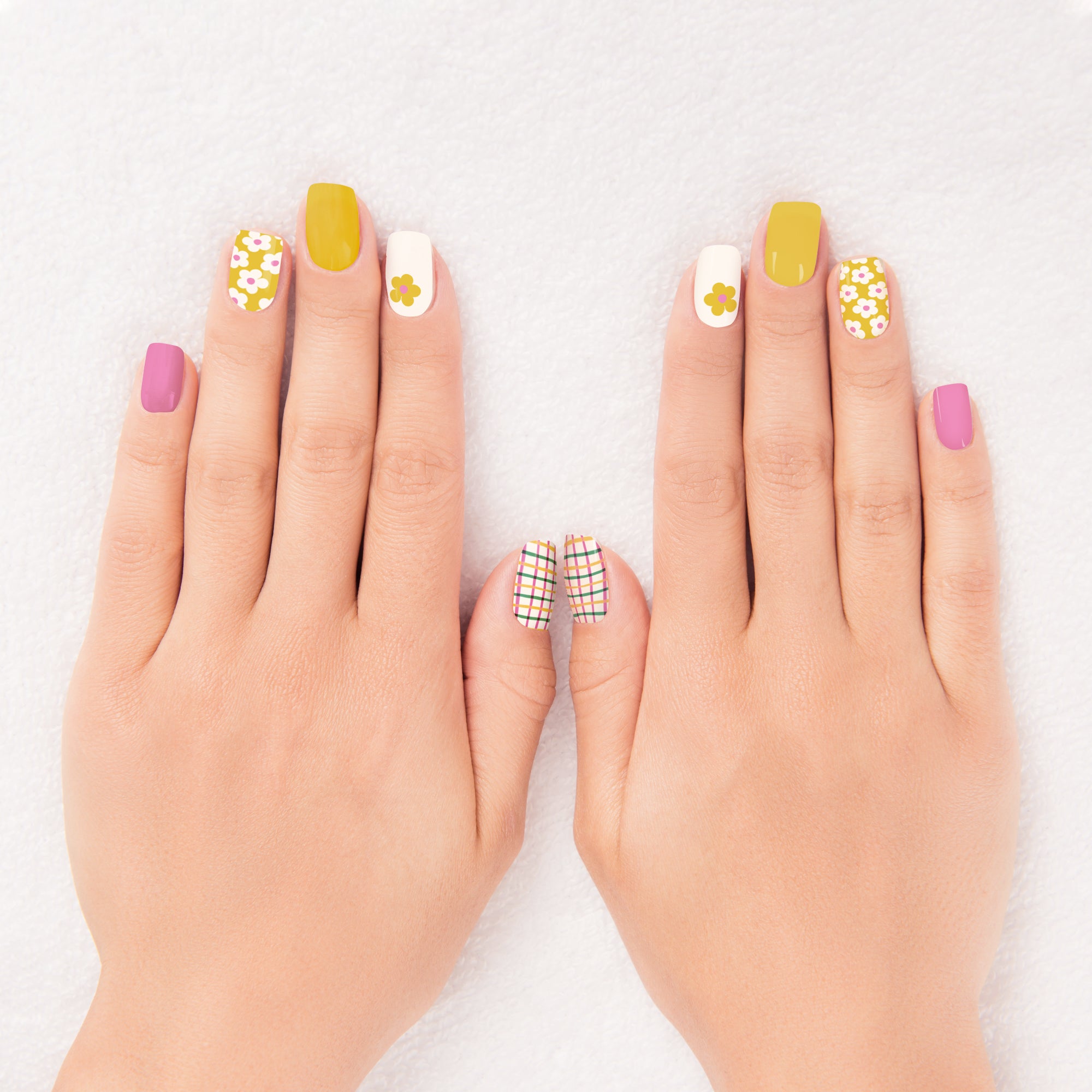 Studio Oh! Nail Wrap Kit